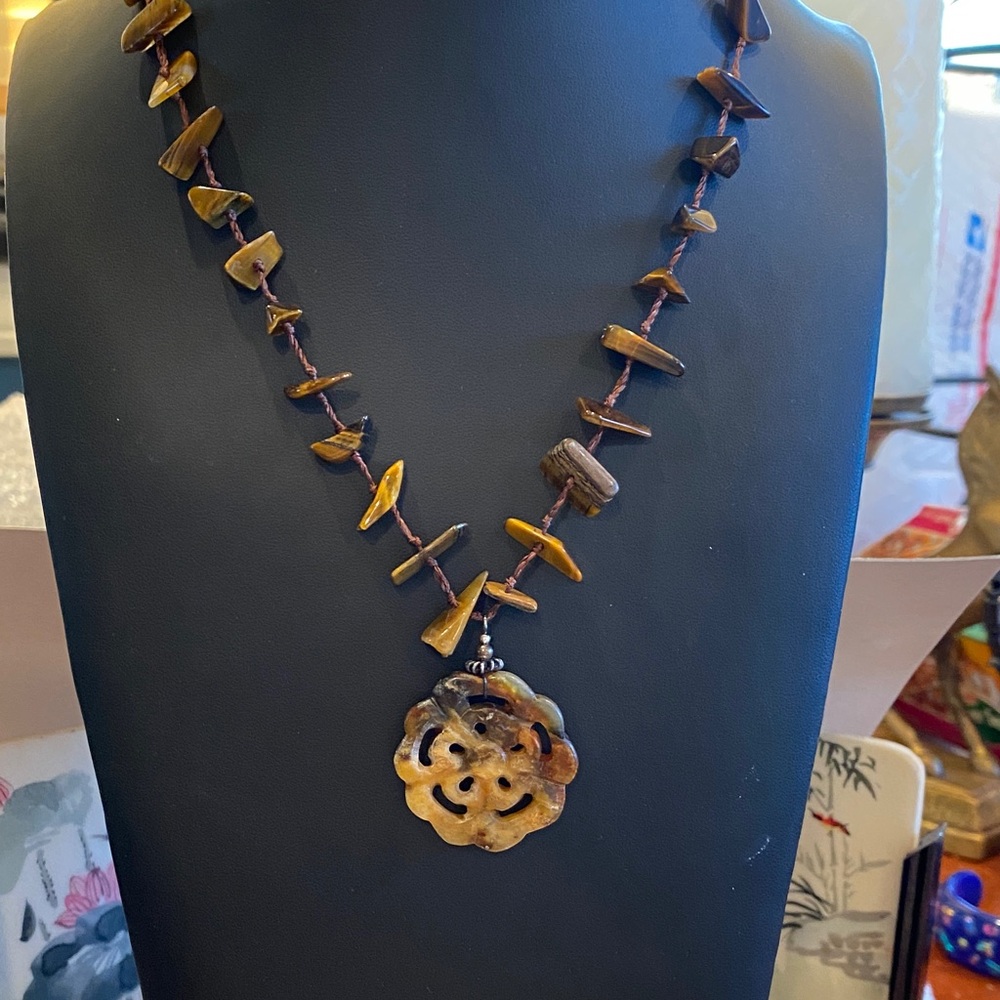 Tigers Eye Necklace and Pendant. Tag Says USA Clasp is Marked 925